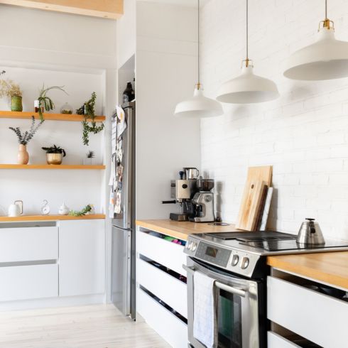 Small Apartment Kitchens to Inspire You to Renovate