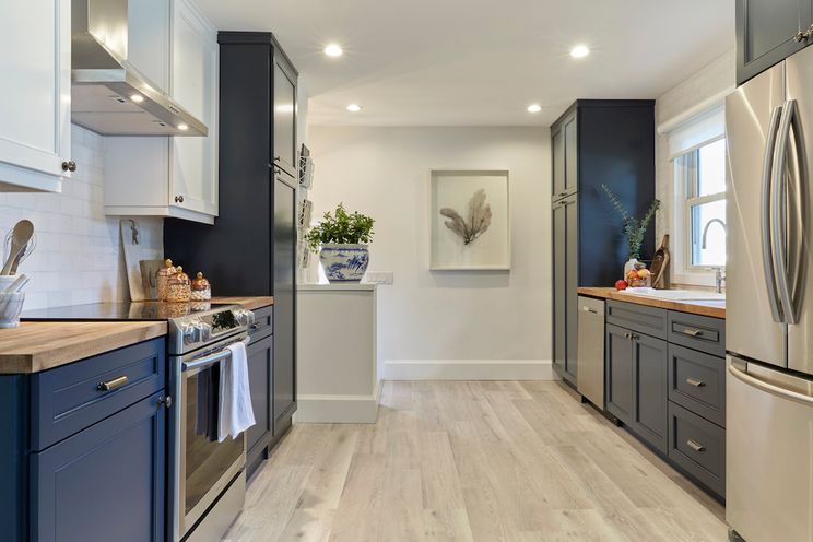 15 Gorgeous Dark Blue Kitchen Designs You'll Want to Re-Create - HGTV ...