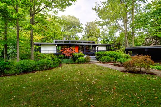 Award-Winning Mid-Century Modern Masterpiece in St. Catharines Sells ...