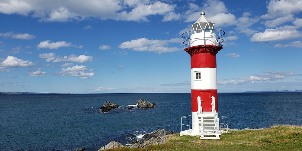 Green Point Lighthouse in Port de Grave (Horizontal red stripes)