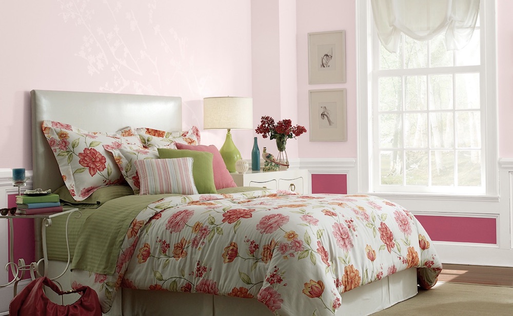 Sweet botanical themed child’s bedroom with a floral duvet cover and walls painted in BERH Funhouse M140-1, Ultra Pure White 1850 and Ballerina Tutu P130-6