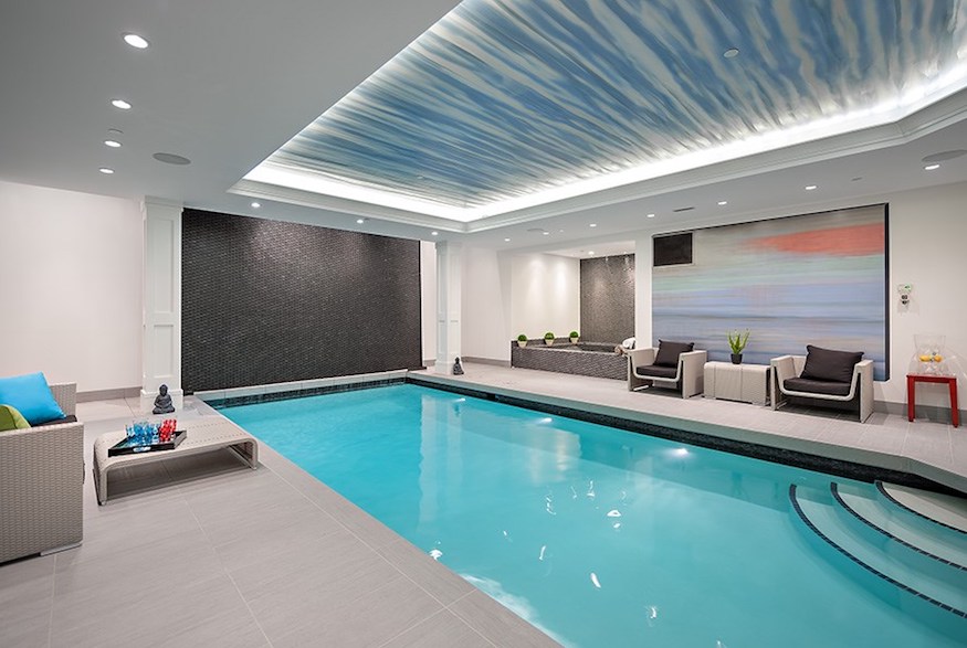 Indoor pool of 4670 Connaught Drive