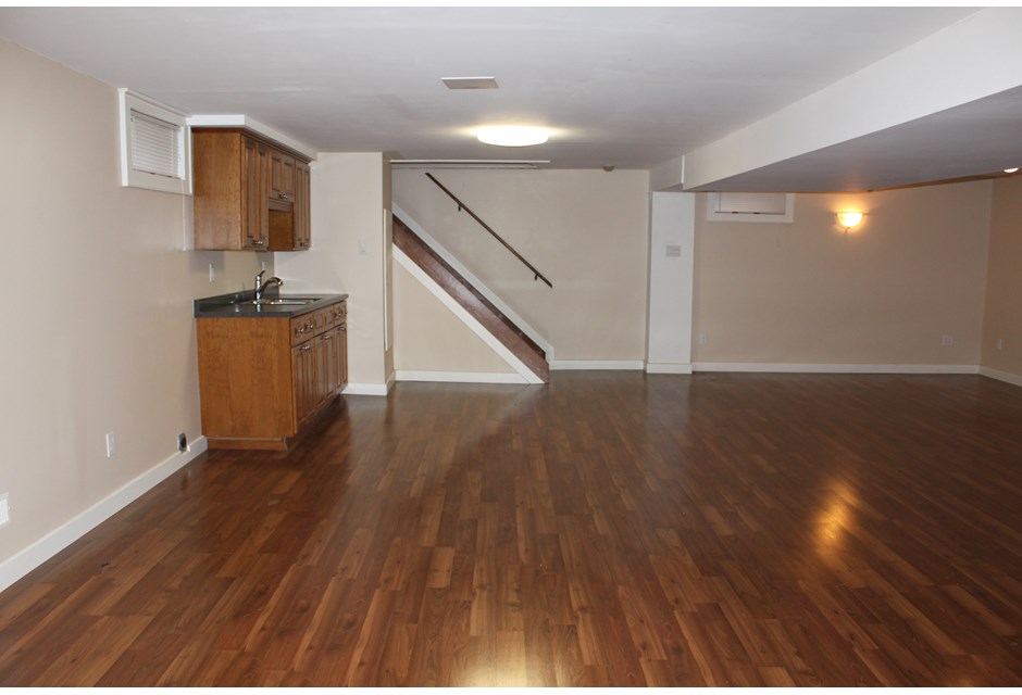 Large Unfurnished Living Space