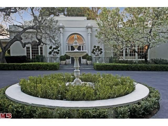 Evan Spiegel, Miranda Kerr take 2 years to buy $120M LA home
