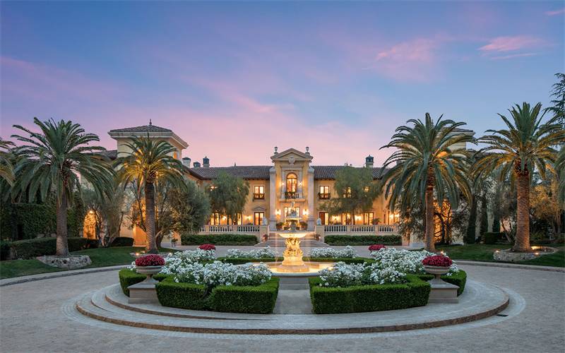 An exterior shot of the 28,600-square-foot home was custom-built billionaire Steven Udvar Hazy