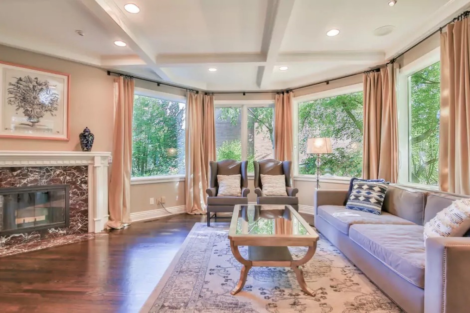 Living room of Seattle Airbnb rented by John Legend and Chrissy Teigen
