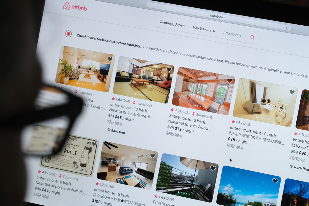 Airbnb website