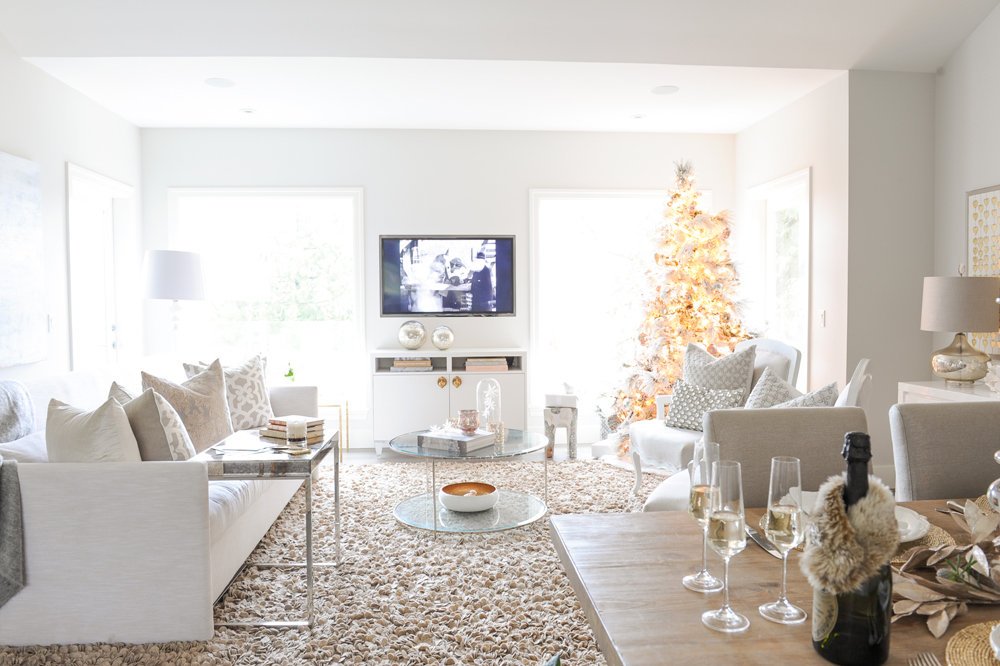 Modern white and gold holiday decor