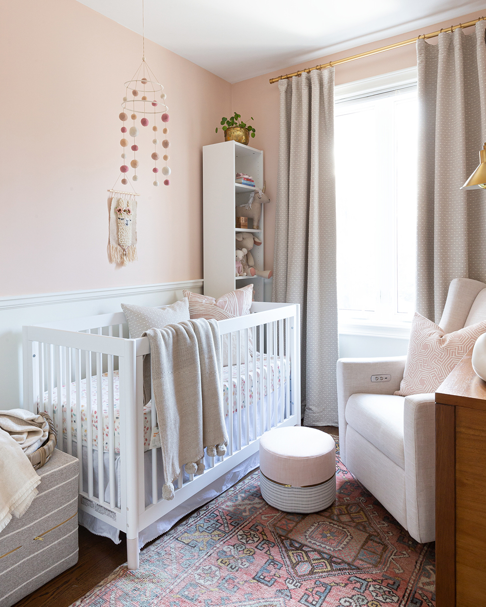 Decorette Kids Interiors small pink nursery
