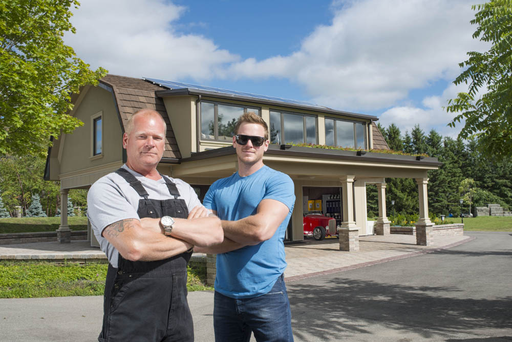 Mike Holmes and Mike Holmes Jr., Mike's Ultimate Garage