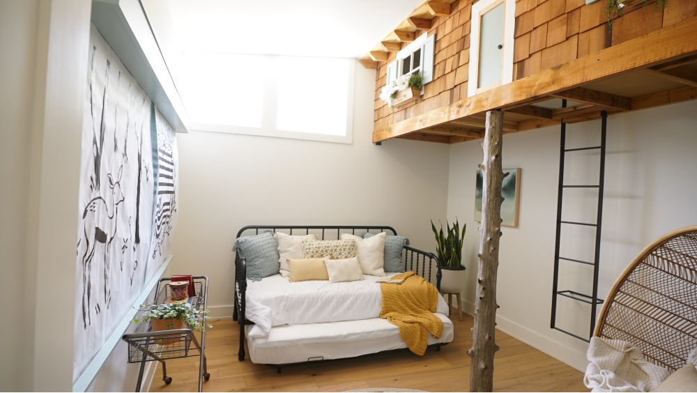 Treehouse loft-themed room in the lakehouse
