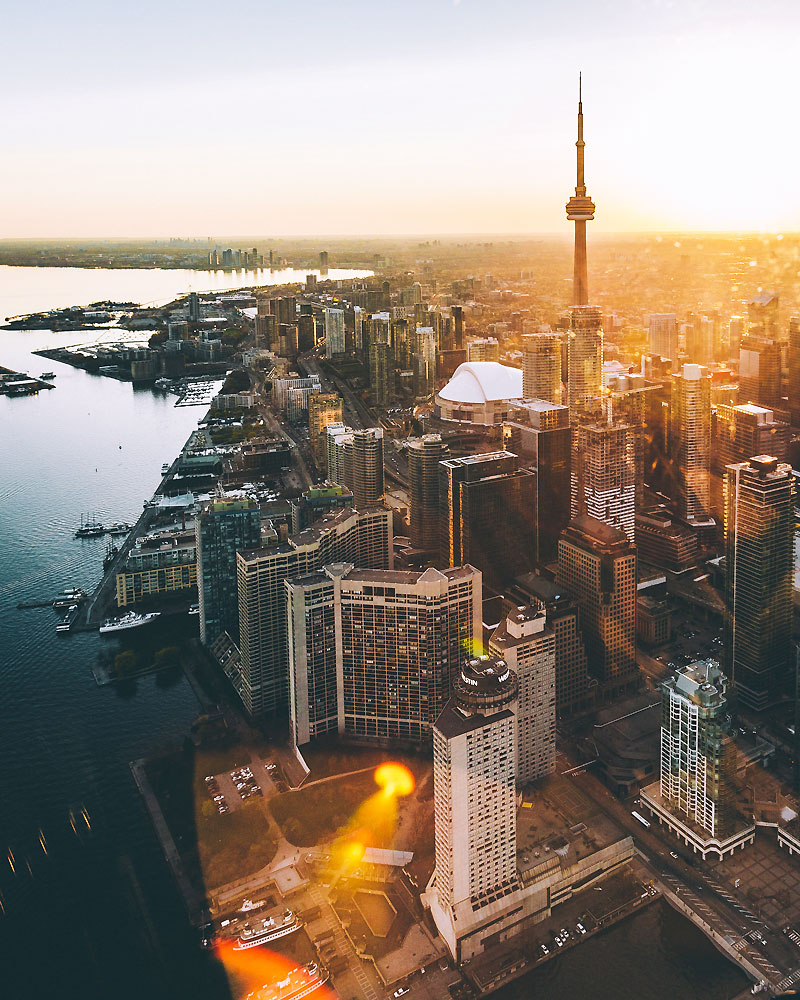 Toronto-sunset-view-of-city-and-lake-ontario