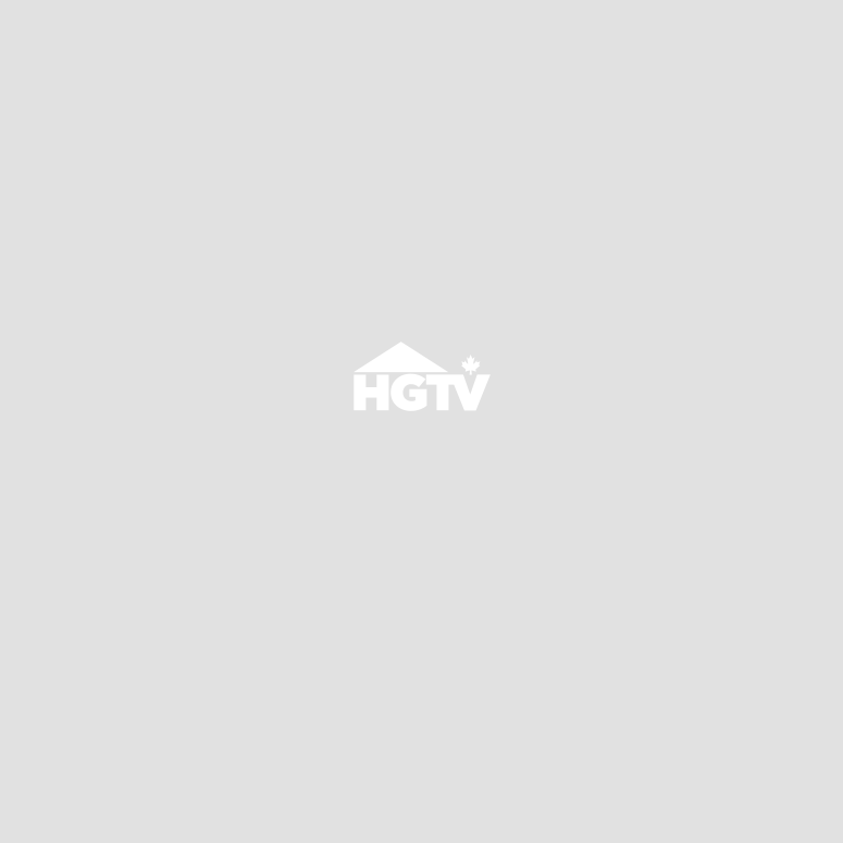 hoarder house flippers show logo