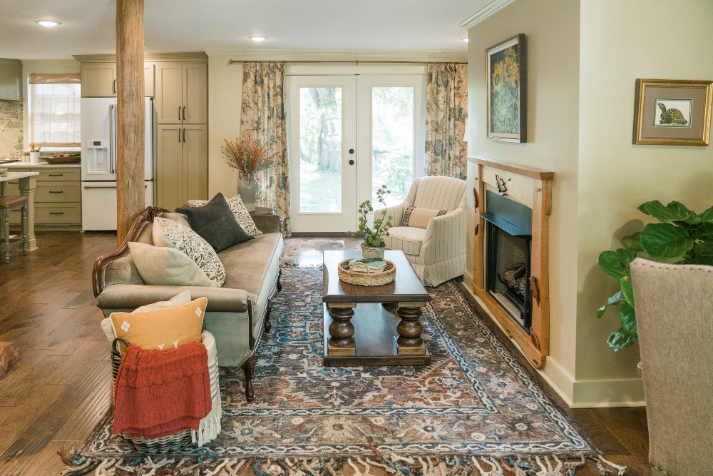 Cozy living room with elegant furnishings