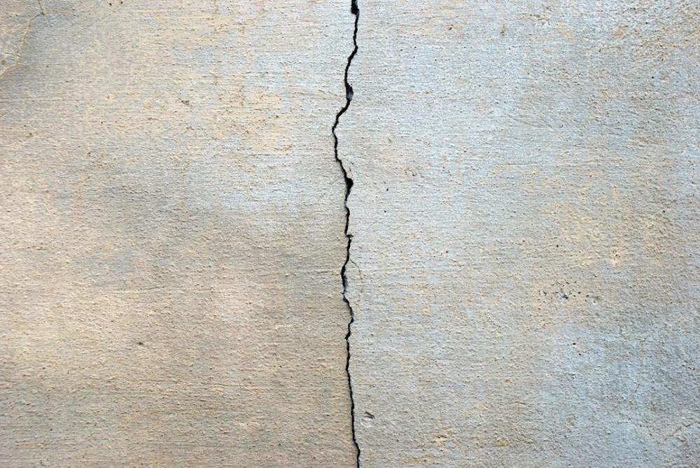 Walkway crack