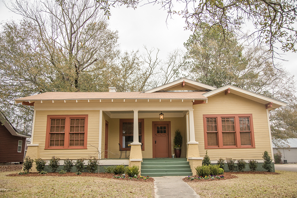 A craftsman home in Laurel Mississippi.