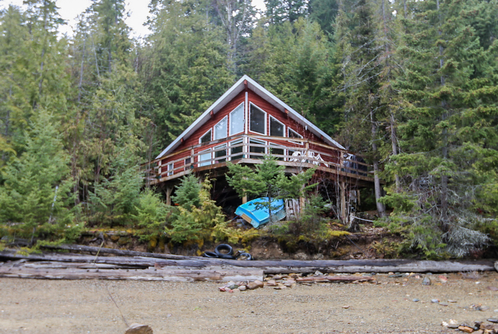 Waterfront Cottage in BC
