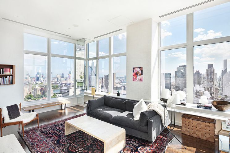 Jennifer Lawrence Selling NYC Penthouse at Huge Loss, Drops Price to ...