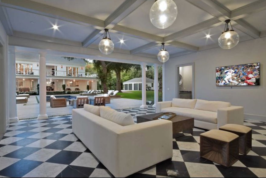 Inside RHOBH's Kyle Richards $8M LA mansion featuring EIGHT fireplaces and  a home theater – The US Sun