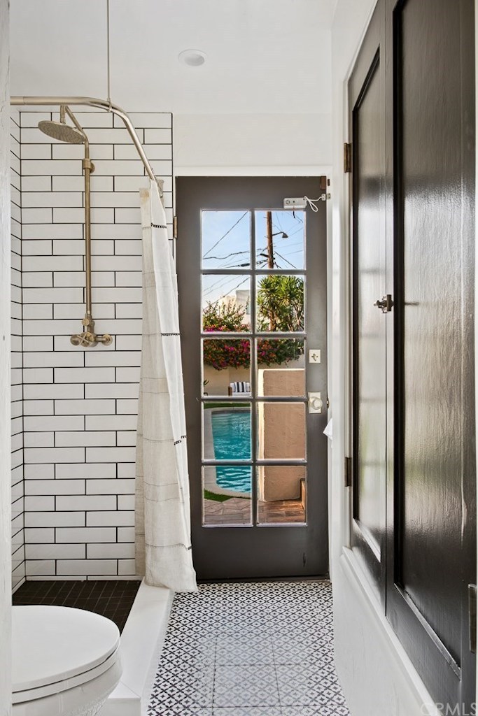 Pool-Adjacent Shower