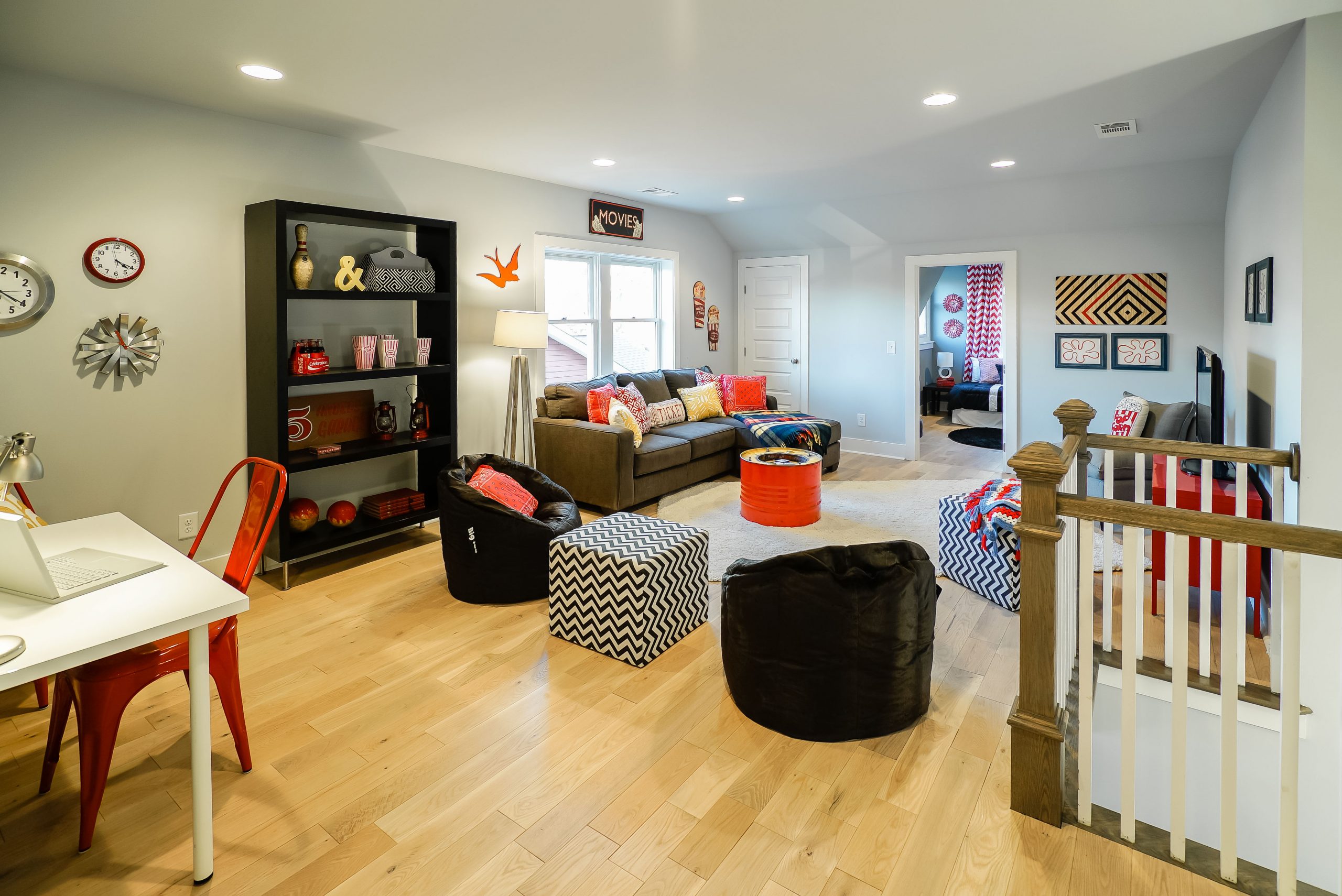 Kortney Wilson creates a modern-meets-vintage duplex with hits of red