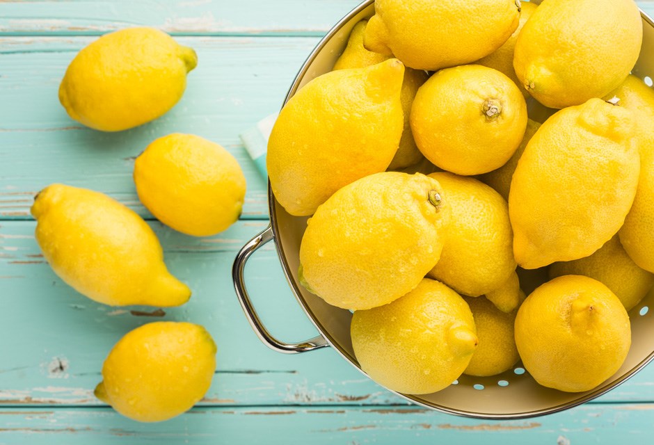 15. Remove Hard-water Stains With Lemon