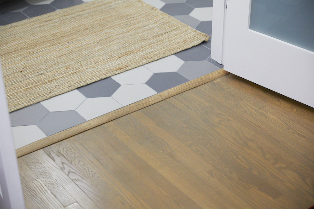 oak wood floors and hexagonal tile floors with straw mat