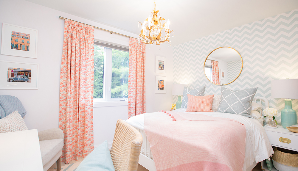 A coral-coloured bedroom