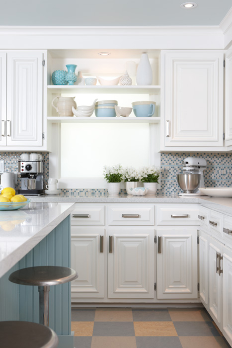 Fresh white and blue kitchen.