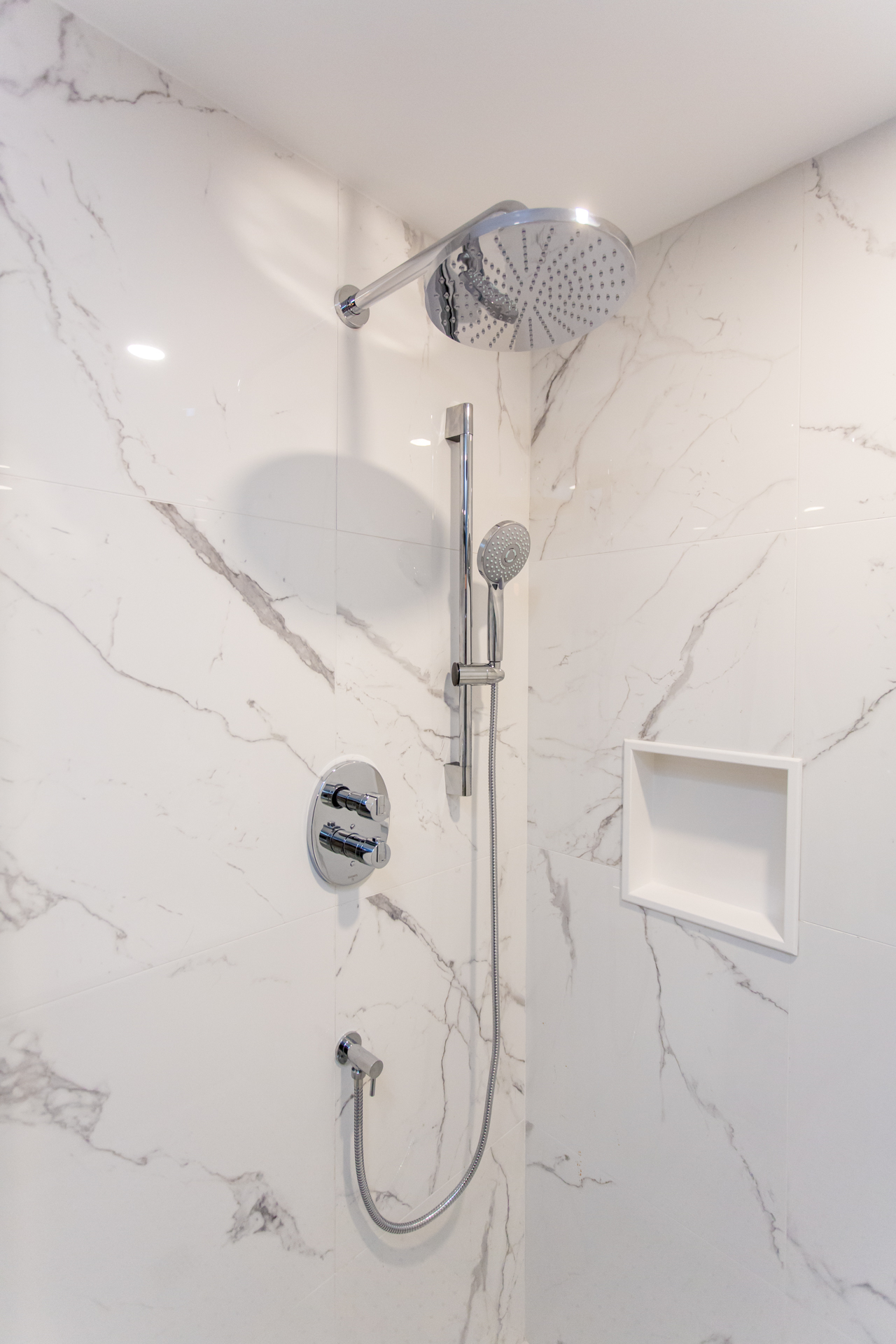 Modern shower with marble
