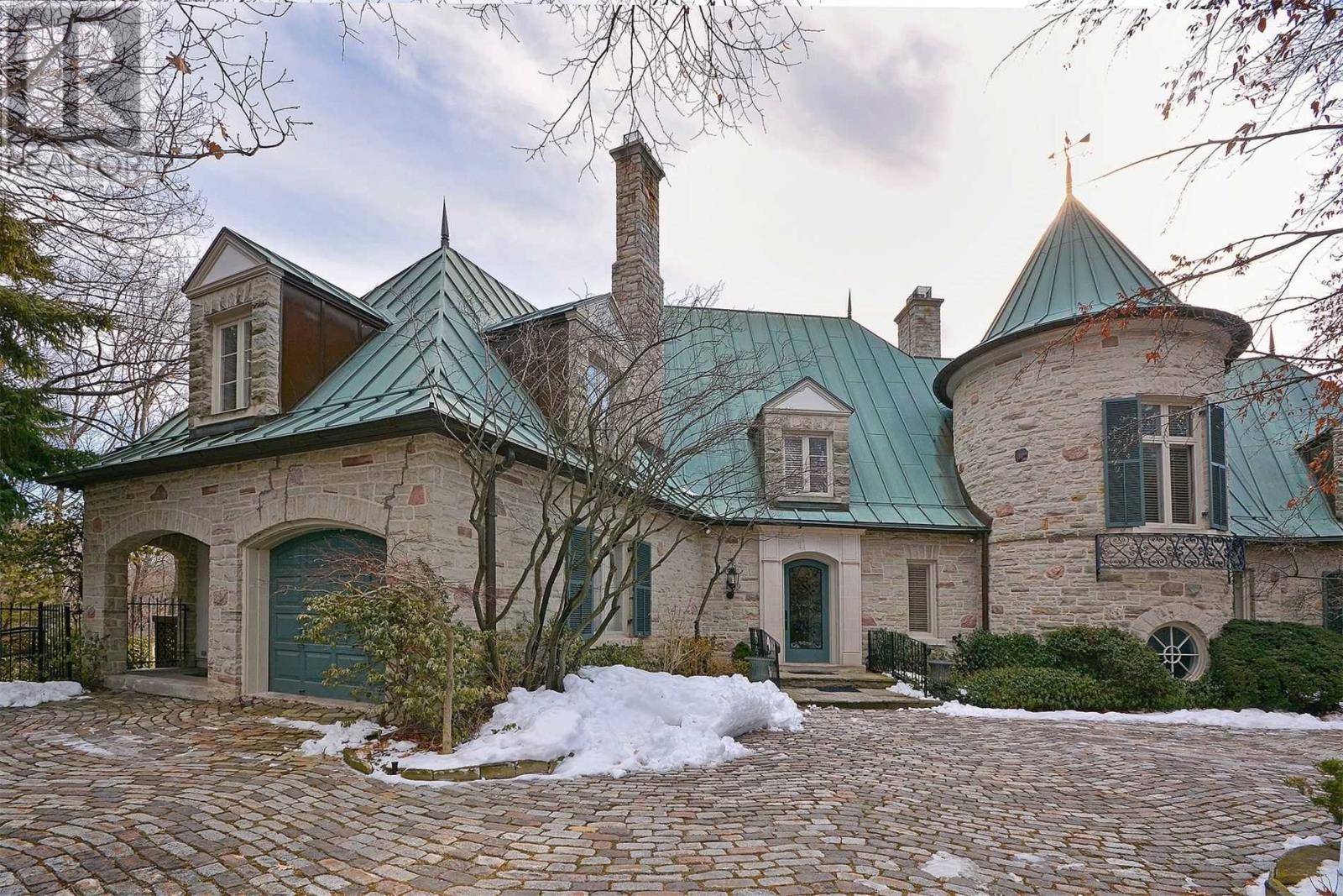 French-Style Chateau in Toronto, ON