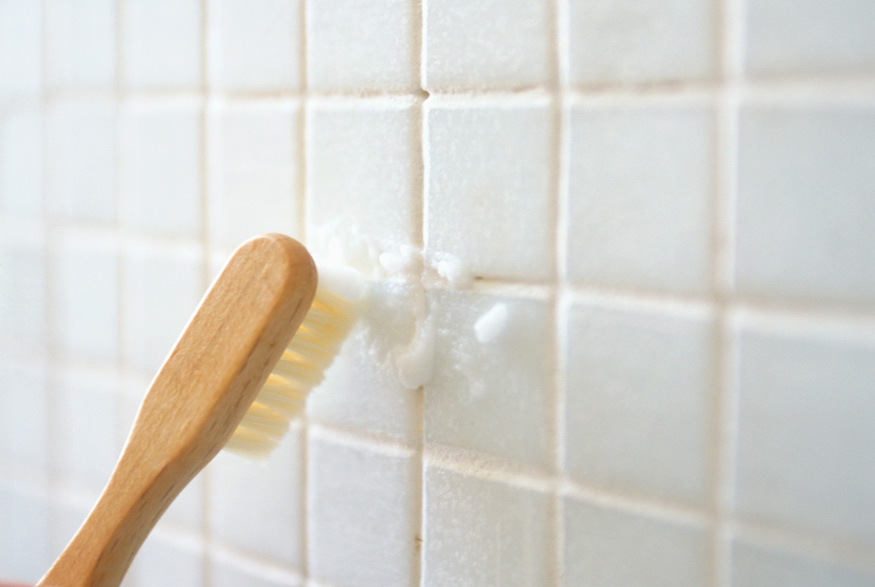 Cleaning grout with baking soda