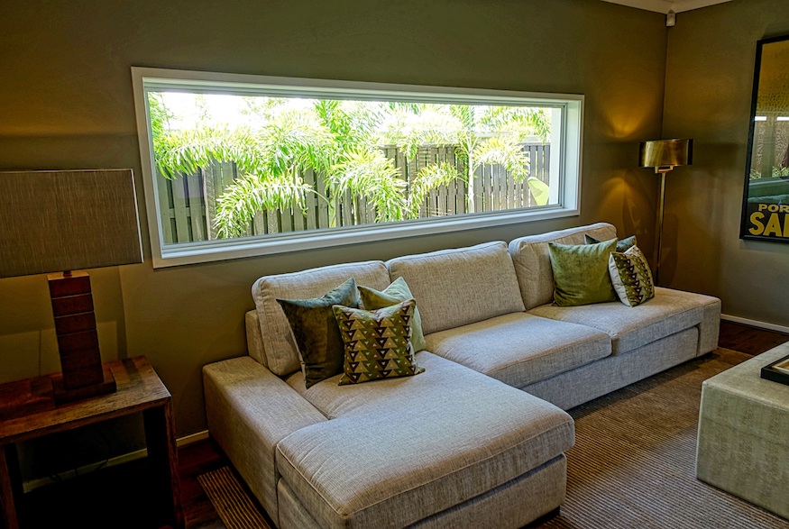 Achieve perfect windows by wiping with equal parts hot water and white vinegar.