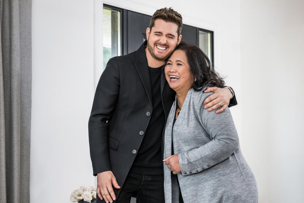 Michael Bublé and Minette share a hug