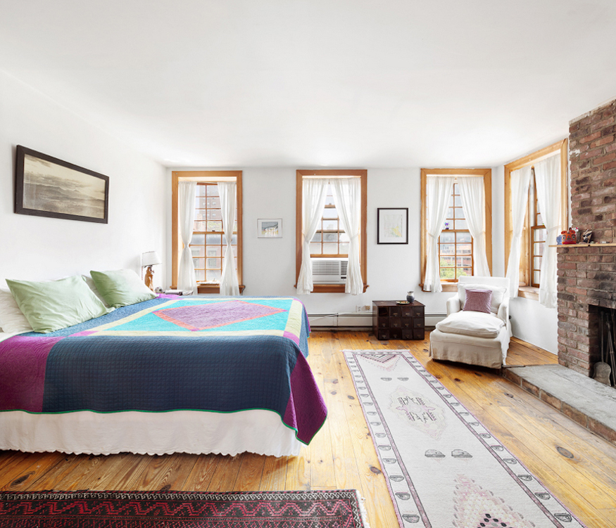 Bedroom in duplex with rooftop cottage in New York's East Village