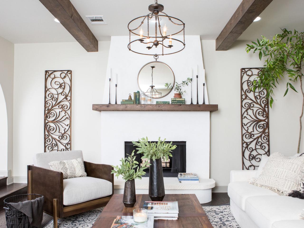 Ranch-style living room design by Joanna Gaines.