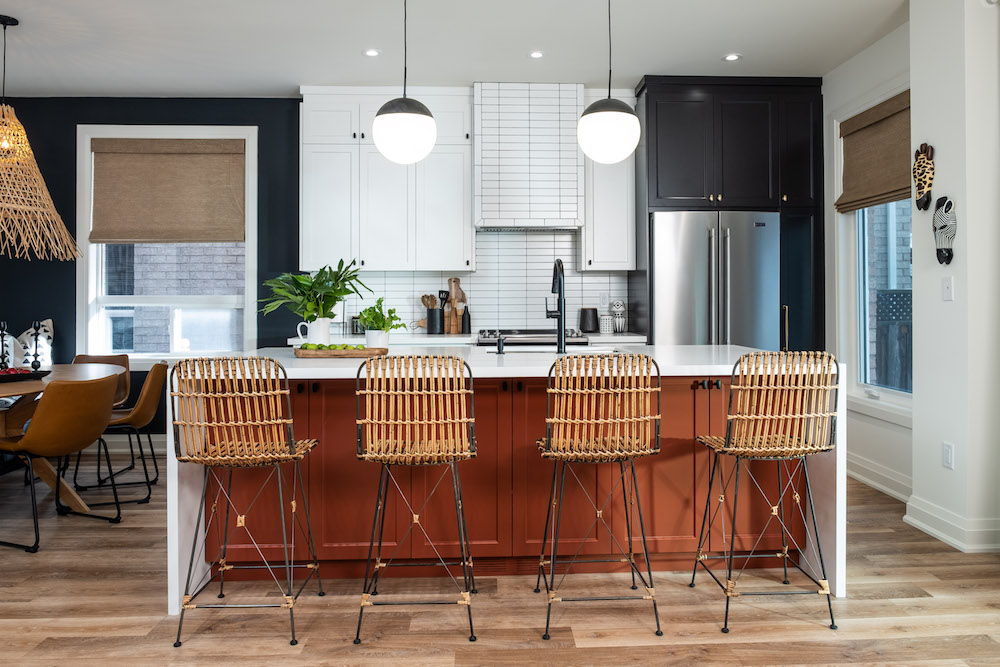 Kitchen Cabinet Trends For 2021, Two Tone Kitchen Cabinets 2021 Wood And White
