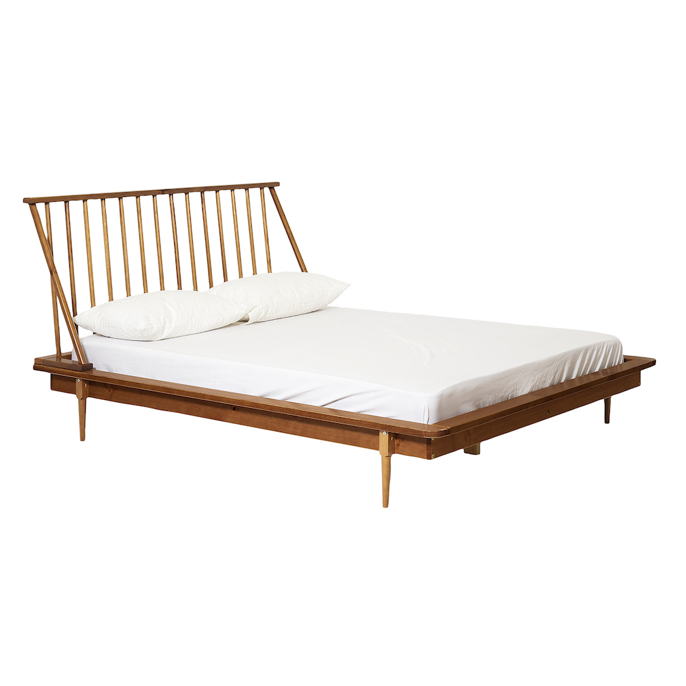Wooden spindle bed