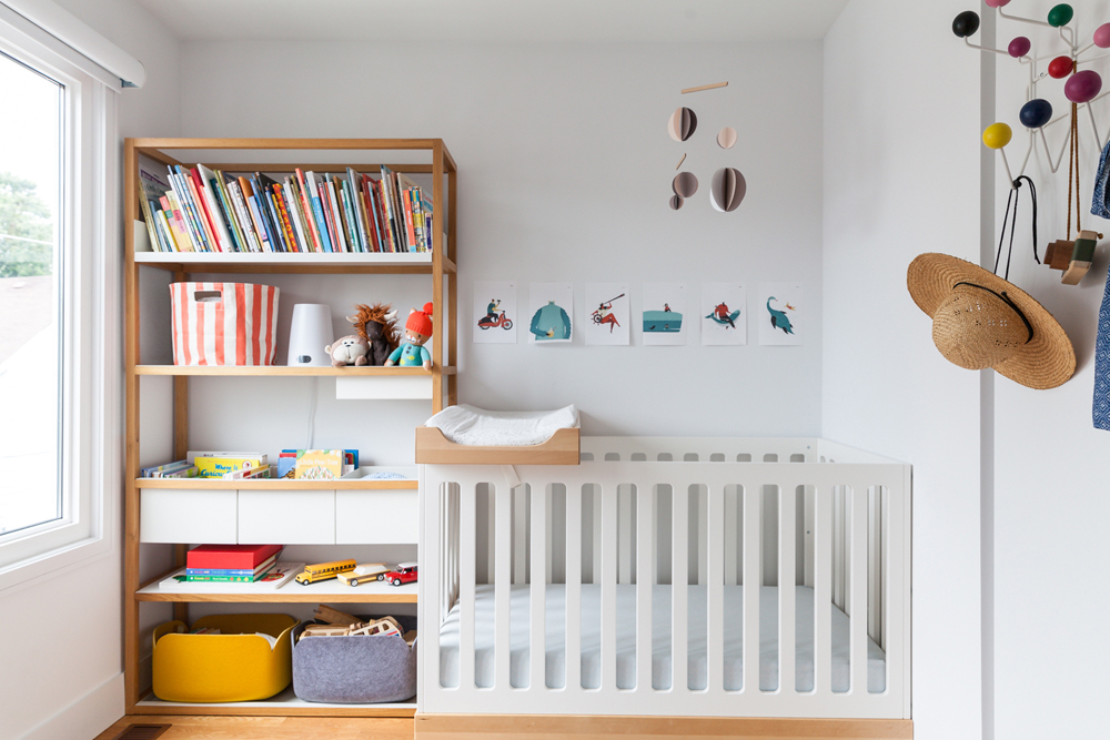 Minimalist nursery room with bright pops of colour.