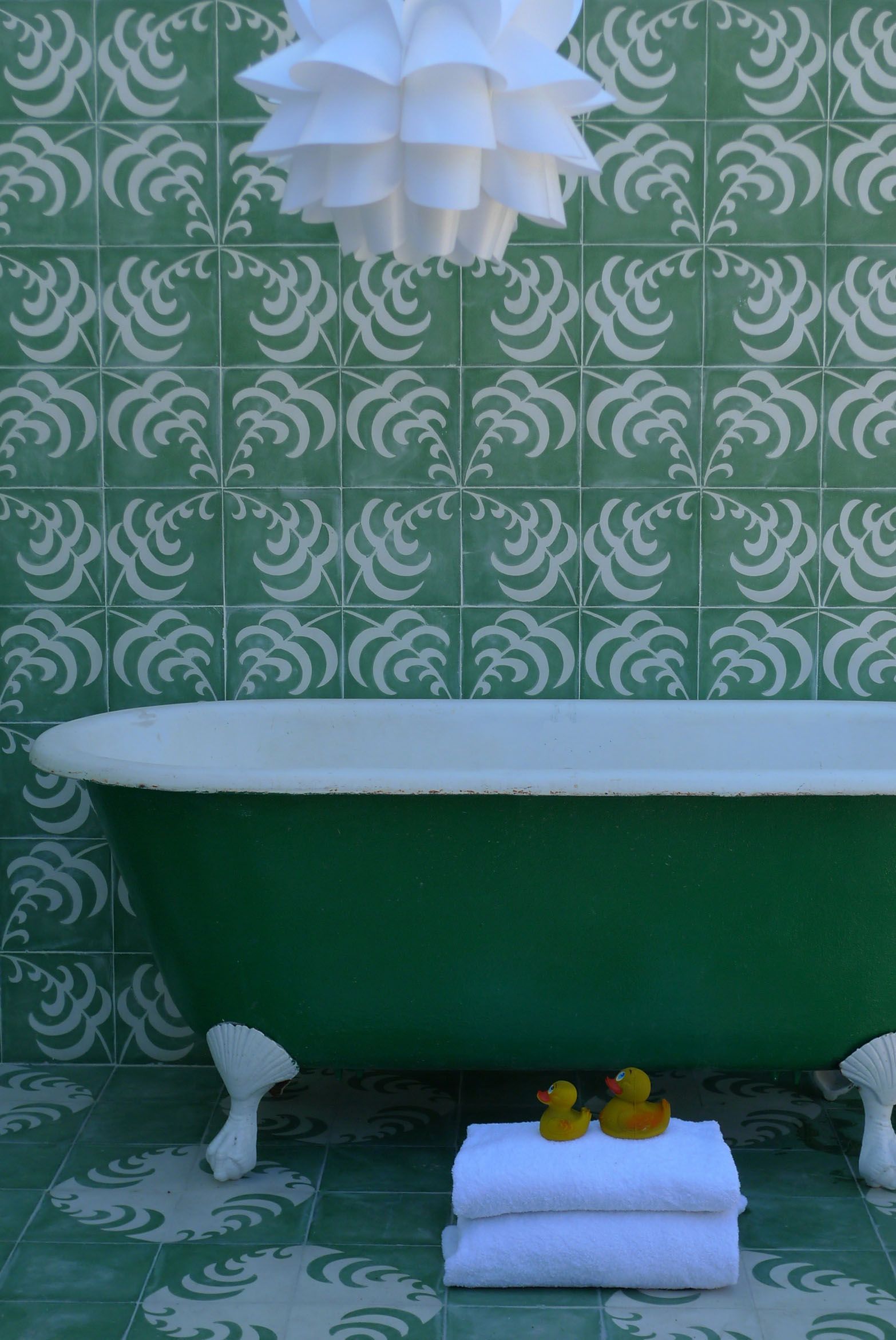 Use Concrete Tile in the Bathroom