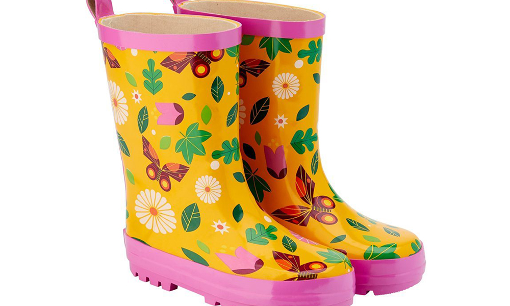 Rubber boots with a spring-themed design