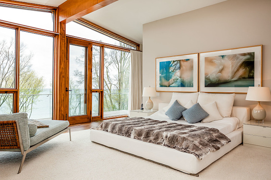 Master bedroom of mid-century modern Toronto-area lakefront home
