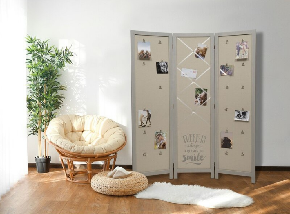 Room divider with bulletin board panels