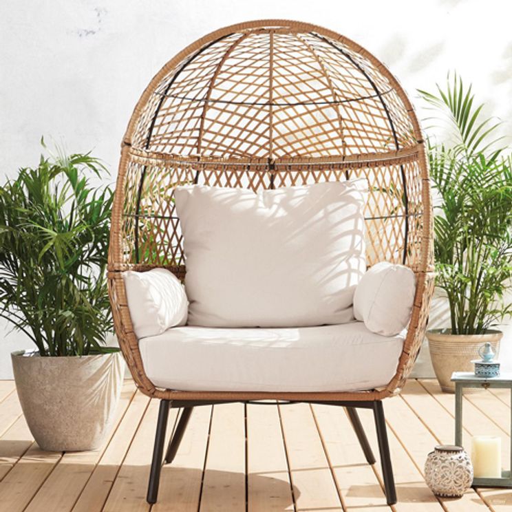 The Best Egg Chairs for Every Budget For Summer 2022 and Beyond