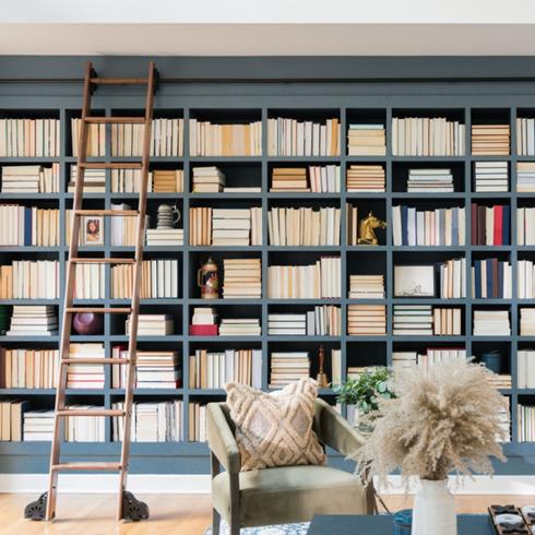 Built-in-bookshelves in a living room