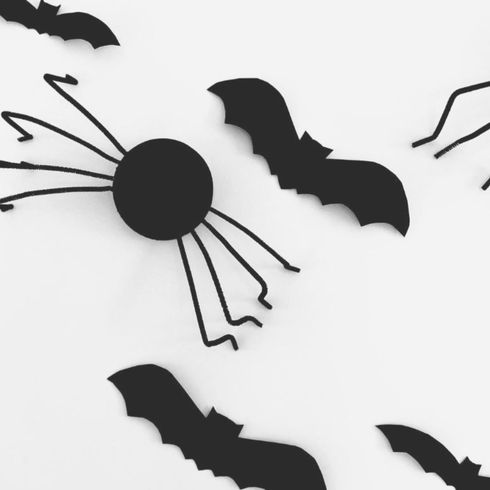 Easy DIY Halloween spiders made of paper