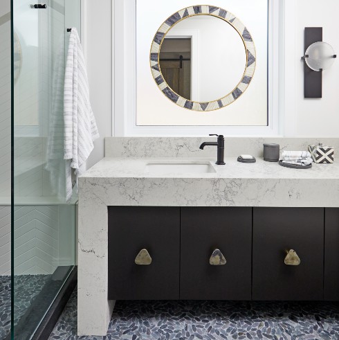 Spa bathroom with grey and blue features