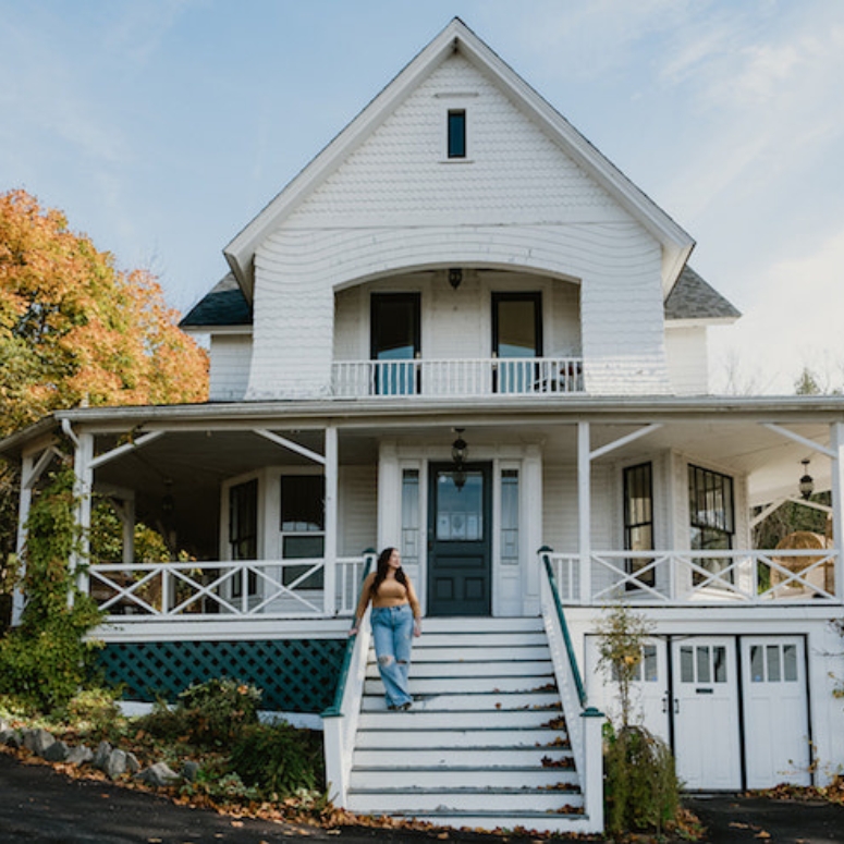 this-historic-new-brunswick-home-is-filled-with-vintage-charm