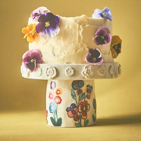white flower cake stand
