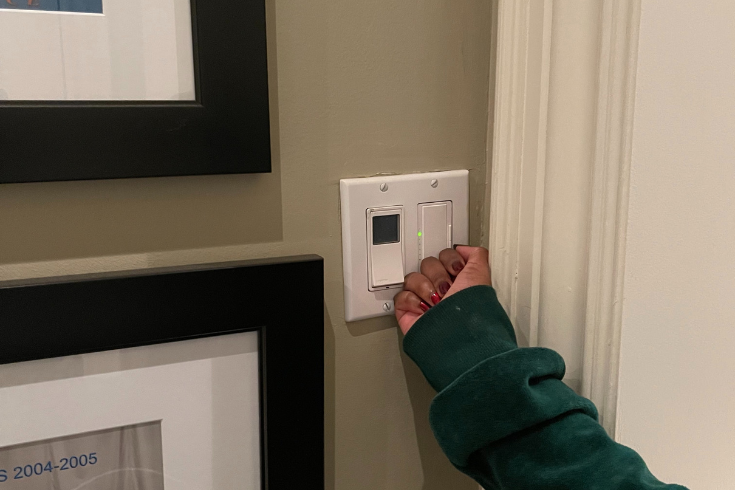 Light switch - smart home feature 